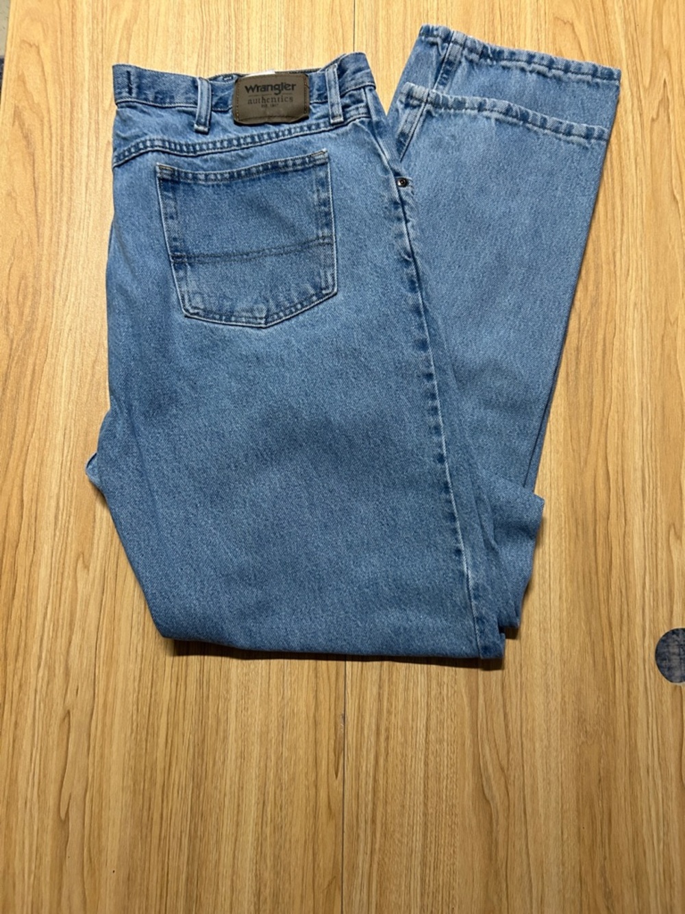 Wrangler Relaxed Fit Light Blue Denim Jeans